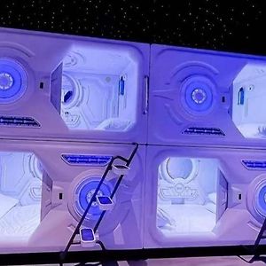 Bambu Hostel Capsules